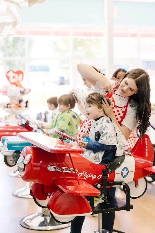Giggles & Glam Salon — Hair salon in Hendersonville
